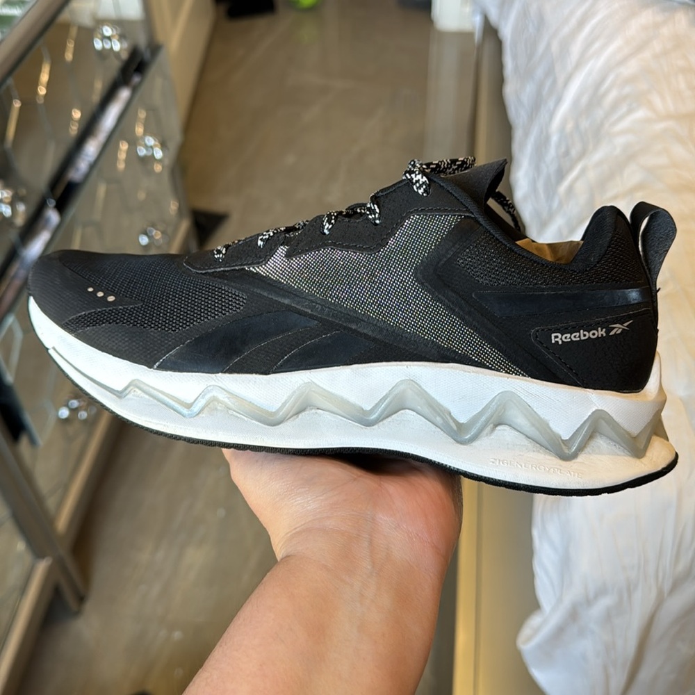 Black Women's Athletic Sneakers - Reebok Zig Style - Picture 4 of 4